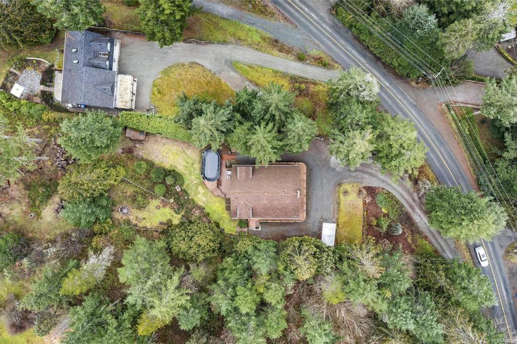 Chalet Style Cottage Near Shawnigan Lake Экстерьер фото