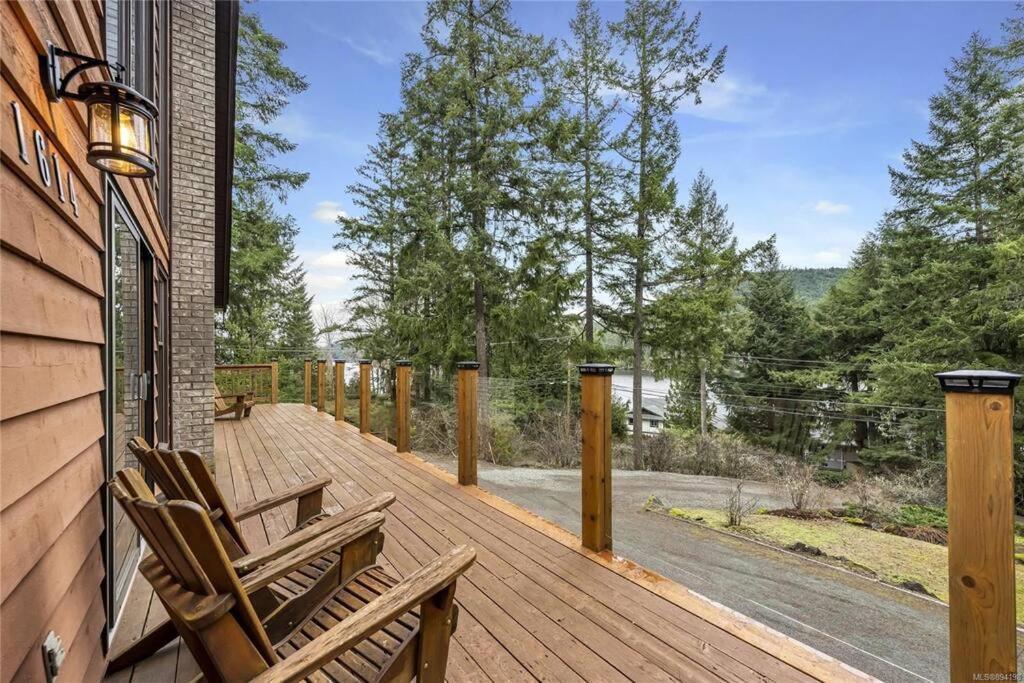 Chalet Style Cottage Near Shawnigan Lake Экстерьер фото