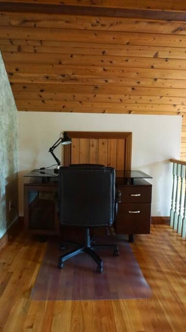 Chalet Style Cottage Near Shawnigan Lake Экстерьер фото